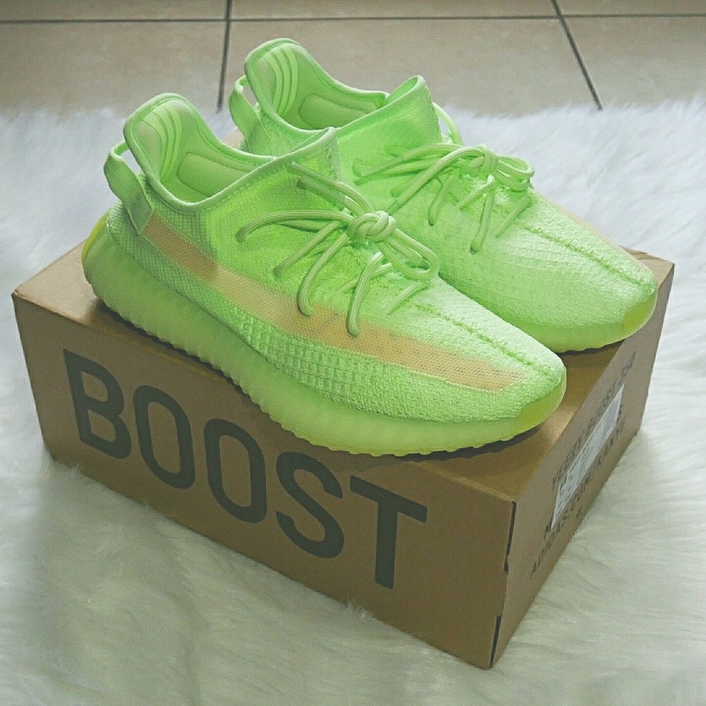 🔥Yeezy Boost 350 V2 Glow in the Dark (GID)🔥